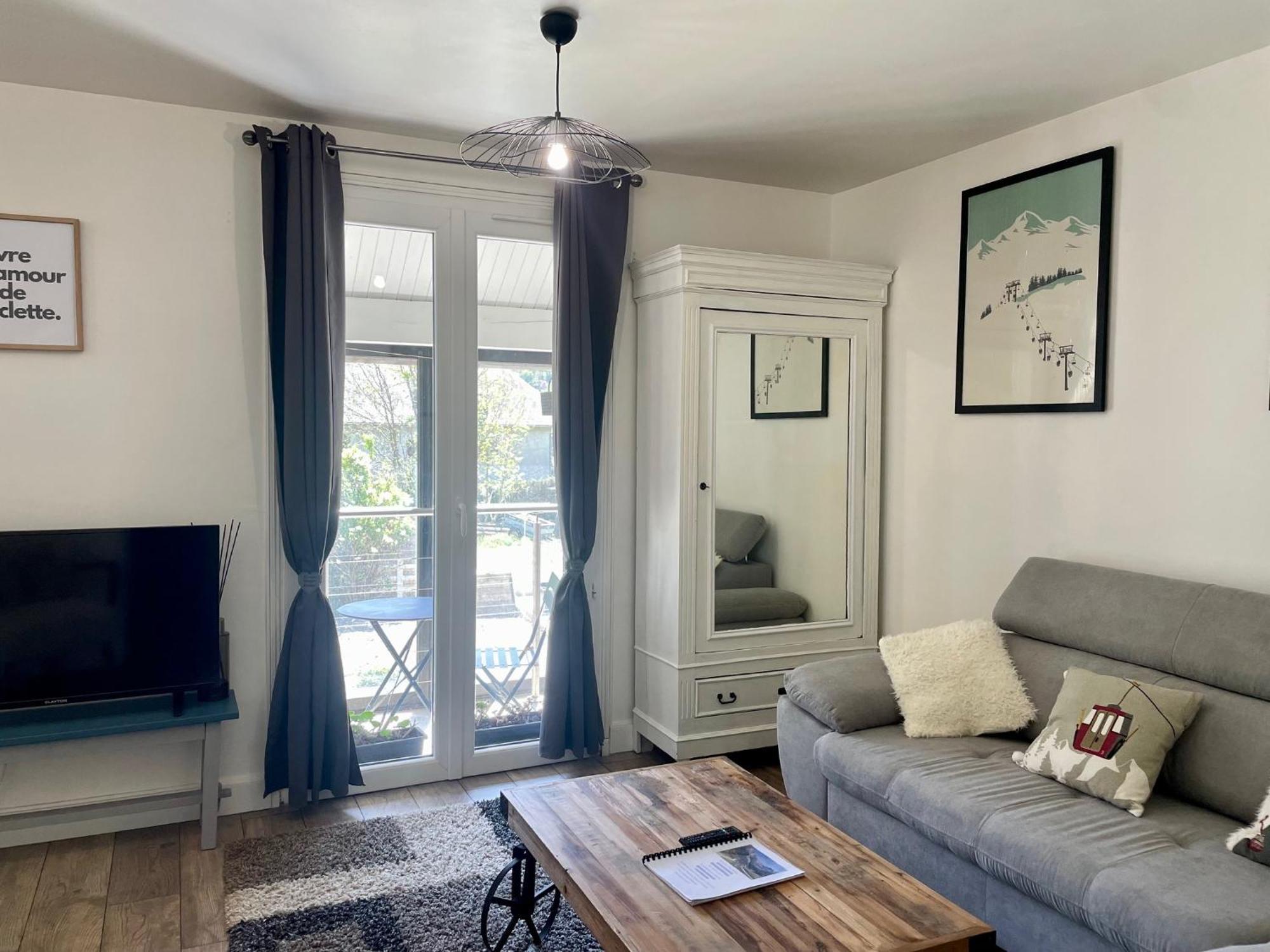 Bel Appartement Dans Residence Cheminee /Jardin 吕兹-圣索沃尔 外观 照片